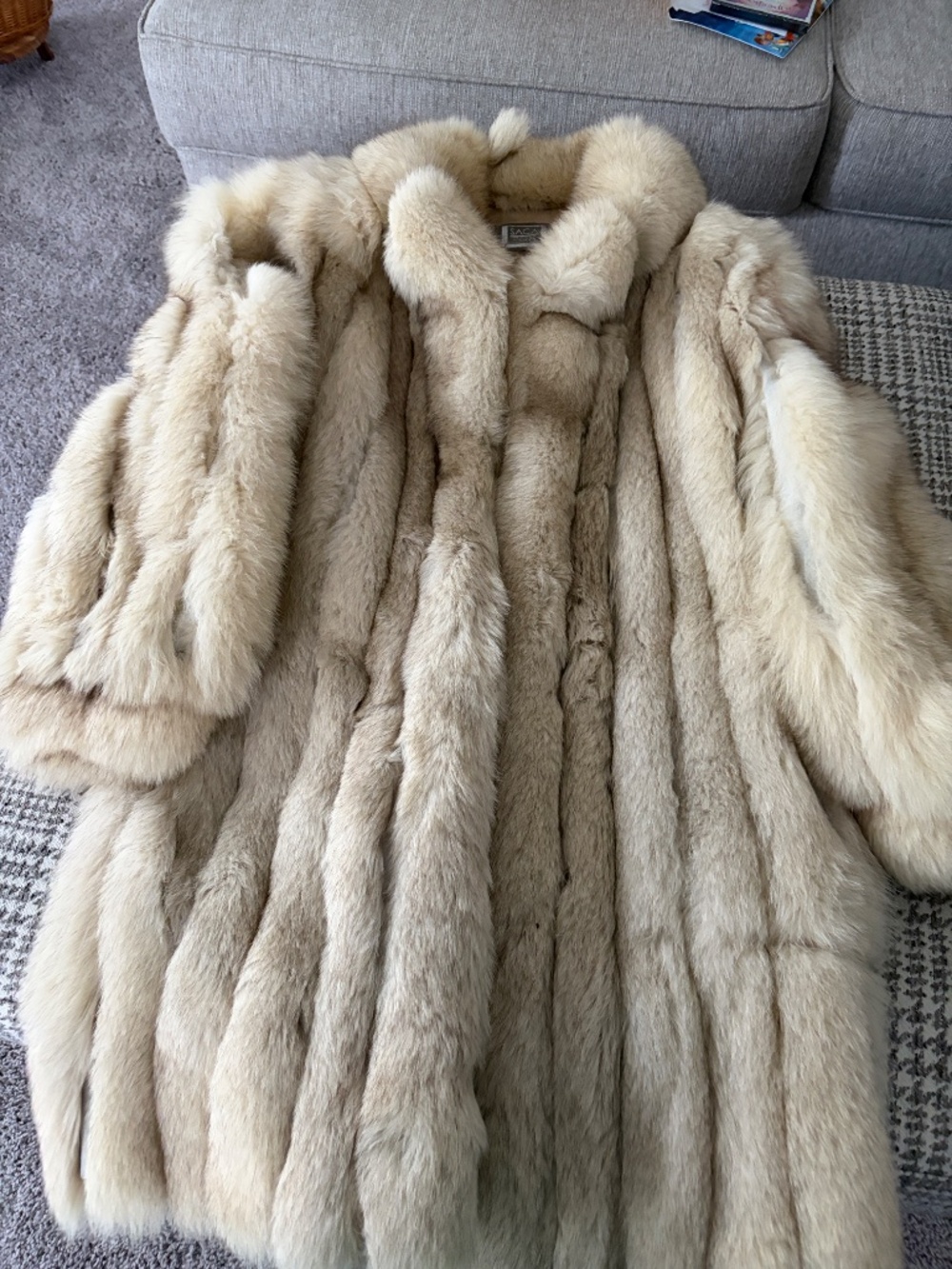 Fur coat - Picture 4 of 5
